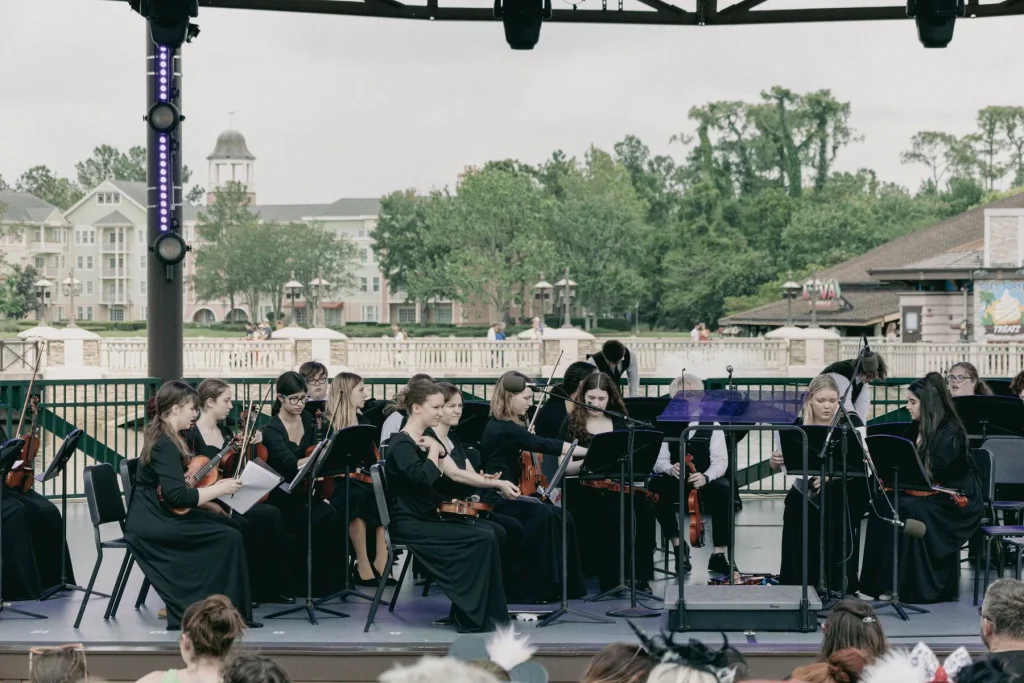 How Many Musicians Are in a Symphony Orchestra? An Expert Answer