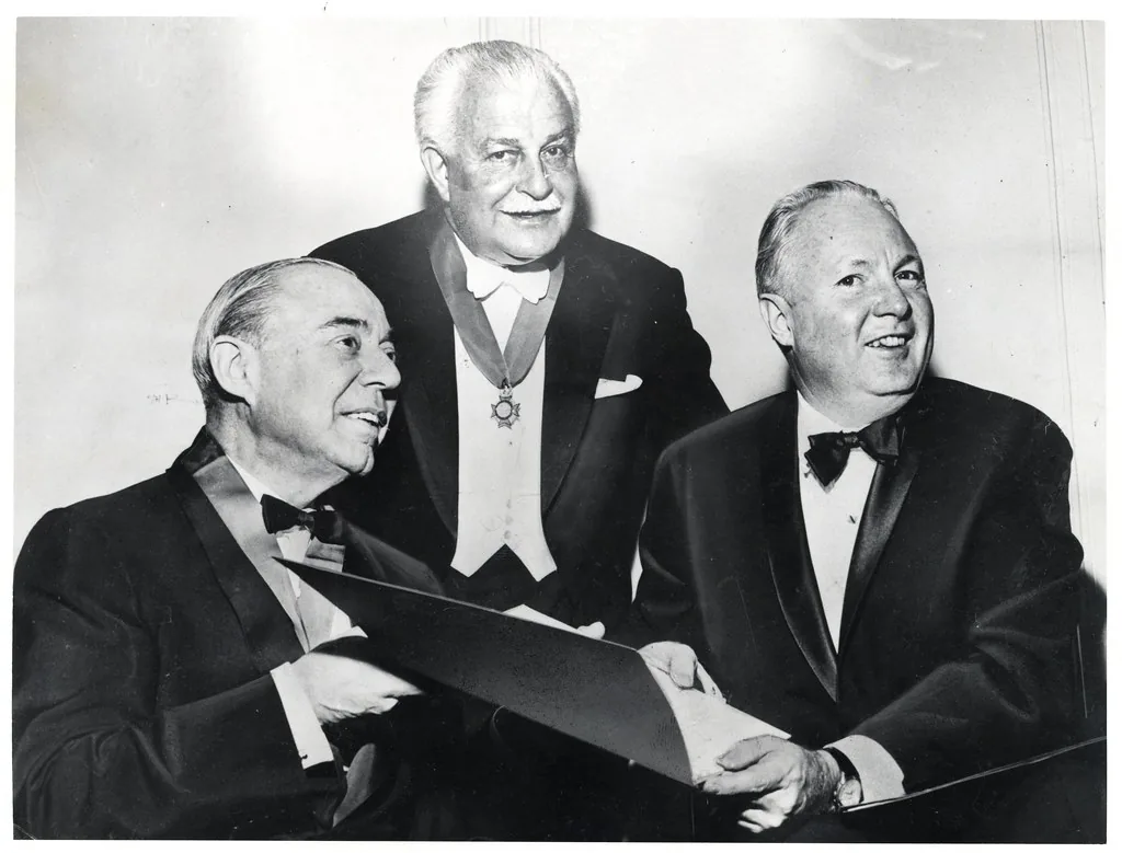 Classical conductors gathered together Classical conductors gathered together