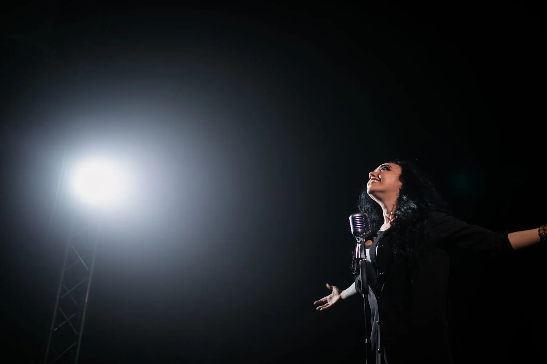 Opera singer under the spotlights Opera singer under the spotlights